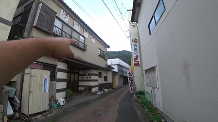 07_R.jpg